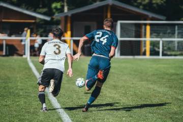 3-0连斩三大豪门 欧冠出局13.1亿战舰仍冲击三冠王 冠军悬念重启｜BBIN体育首页（配图示…